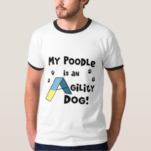 Camiseta del perro de la agilidad del caniche