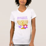 Camiseta del Personalizado moderno HANUKKAH<br><div class="desc">Camiseta HANUKKAH, moderna y de personalizable, diseñada con una falsa menorah de oro, la colorida estrella de David y el dreidel morado más la GREETING de PERSONALIZABLE, para que puedas crear tu propio saludo. Ideal para la temporada de Hanukkah. Elija entre una amplia sección de prendas de vestir y regalos...</div>