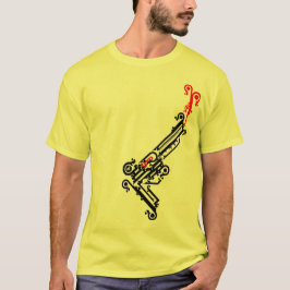 Camiseta del tatuaje del arma