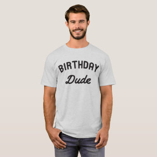 Camiseta del tipo del cumpleaños