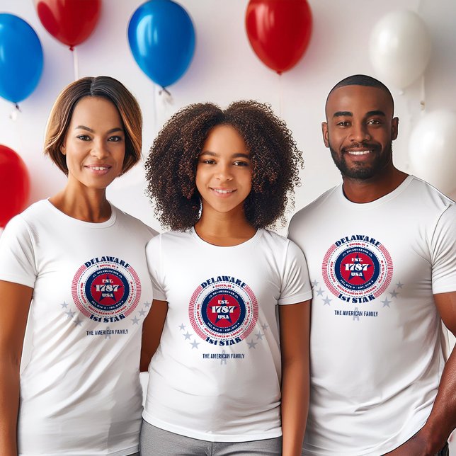 Camiseta Delaware State Circle Unique Souvenir White (A family wears the Delaware Circle T-shirt designed by The American Family.)