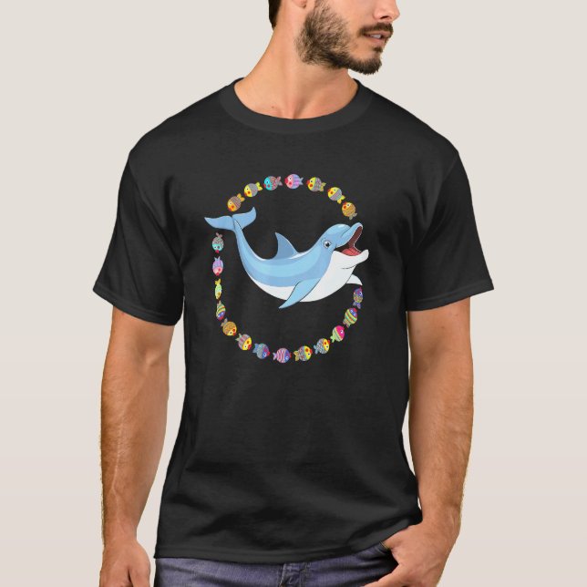 Camiseta Delfín Adorable Nadando En Círculo De Peces (Anverso)