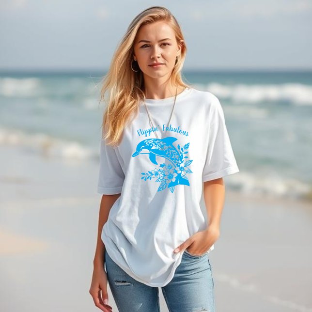 Camiseta Delfín hawaiano Flippin’ Fabulous Light Blue (Hawaiian Dolphin Tropical Flowers, Fisherman Trending Fashion, Islander, Summer, Beach, Womens T )