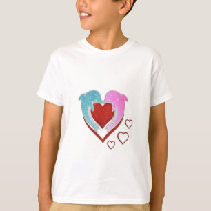 Camiseta Delfines azules rosados cortos sosteniendo un cora