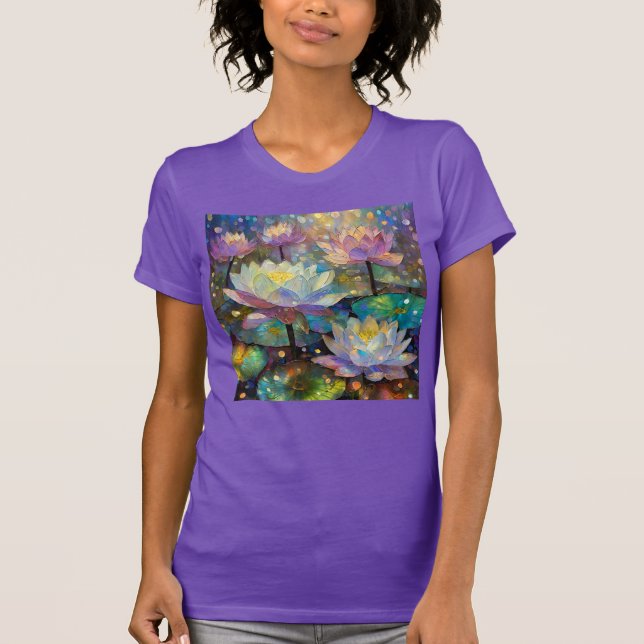 Camiseta Delicate Lotus Flowers Blossoming in the Snow (Anverso)