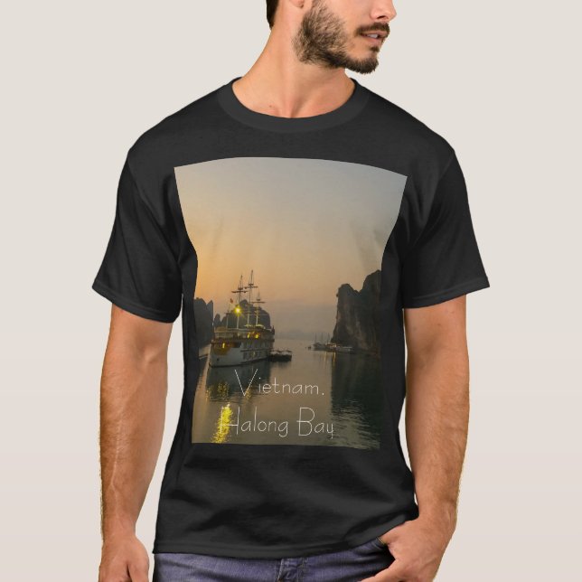 Camiseta Deliciosa puesta de sol en Halong Bay Vietnam Fund (Anverso)