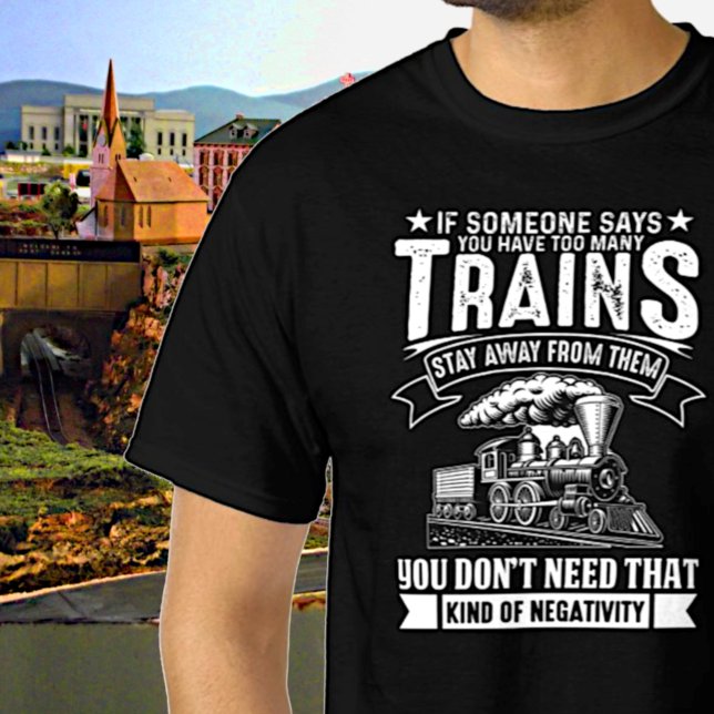 Camiseta Demasiados trenes, tren ferroviario con motor de v (Subido por el creador)