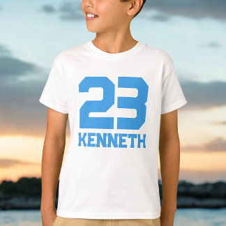 Camiseta deportiva con número y nombre personaliza