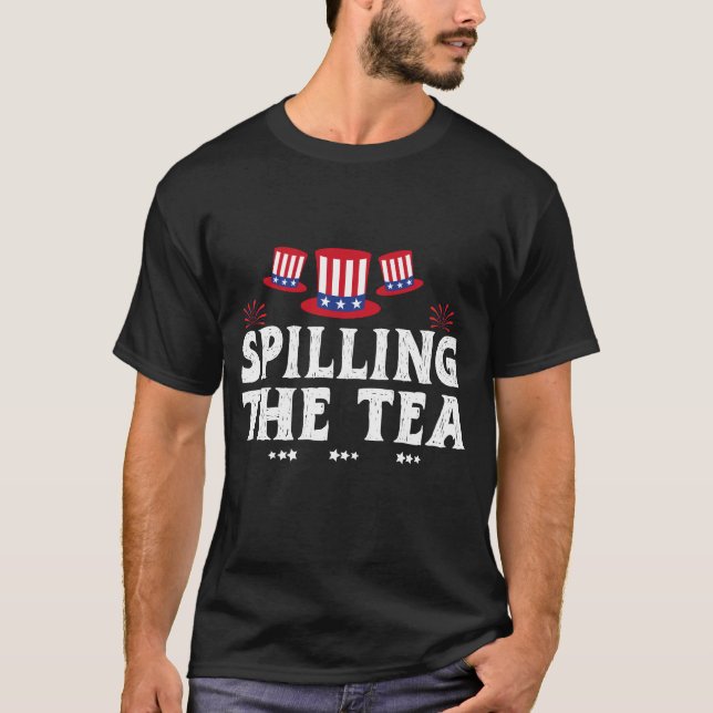 Camiseta Derramando El Té Desde 1773 Cuatro De Jul (Anverso)