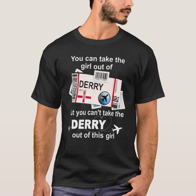 Camiseta Derry Boarding Pass  Derry Girl  Derry (Anverso)
