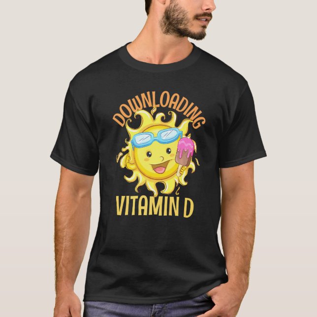 Camiseta Descargando Vitamina D Buscando Sol Verano (Anverso)