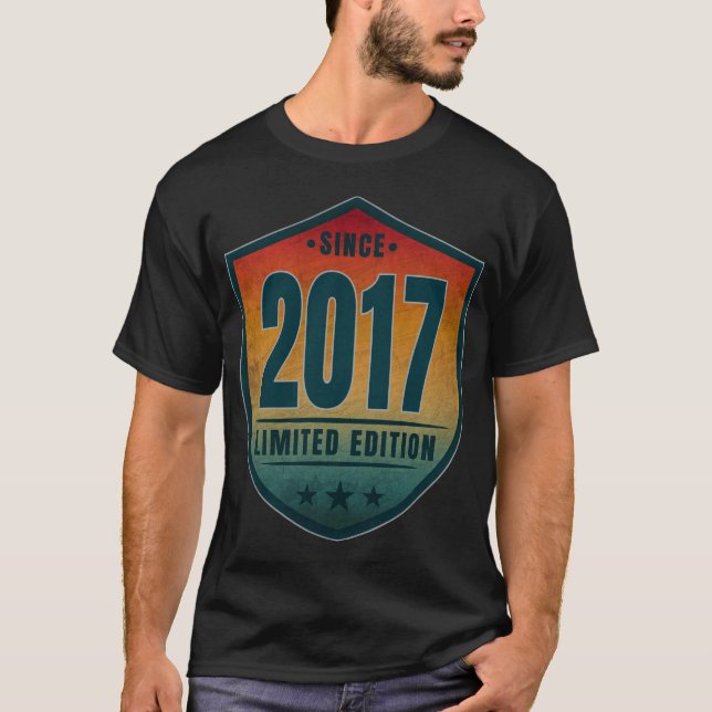 Camiseta Desde 2017 Edición Limitada Vintage Retro Atardece (Anverso)