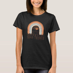 Camiseta Desert Retro Sunrise Rainbow Adventure Road Trippe