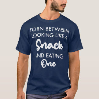 Camiseta desgarrado entre parecer un bocadillo y comer uno
