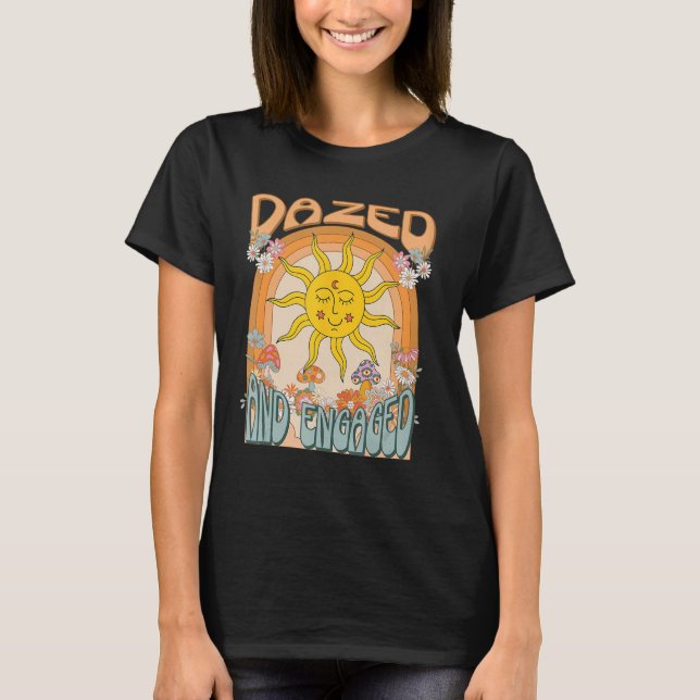 Camiseta Desorientada y comprometida fiesta de soltera flor (Anverso)