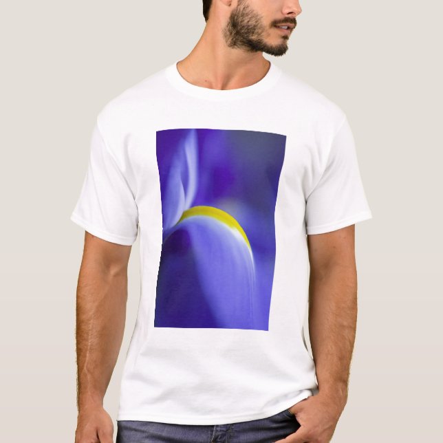 Camiseta Detalle detallado de un iris de bandera azul. (Anverso)