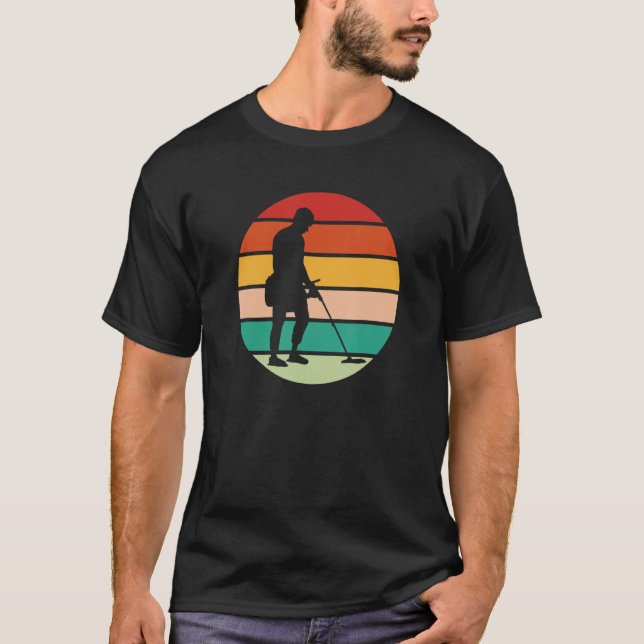 Camiseta Detector Retro Sunset Treasure Hunting Detectorist (Anverso)