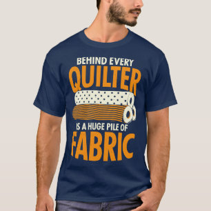 Camiseta Detrás De Cada Cuello Hay Una Gran Pila De Tela