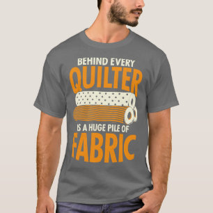 Camiseta Detrás De Cada Cuello Hay Una Gran Pila De Tela