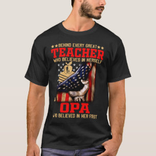 Camiseta Detrás de cada gran profesor Opa Opa Gi del Día de