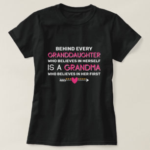 Camiseta Detrás de cada nieta hay una abuela
