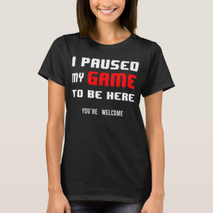 Camiseta detuve mi juego para estar aquí retro gamer
