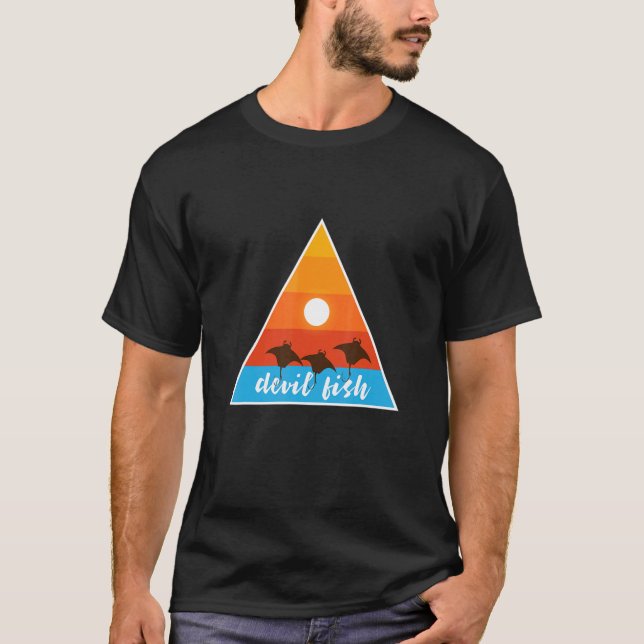 Camiseta Devil Fish Animal Triangle Nature With Sun (Anverso)