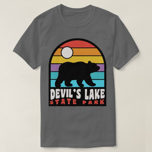 Camiseta Devils Lake State Park Wisconsin Retro Sunset Bear (Diseño del anverso)