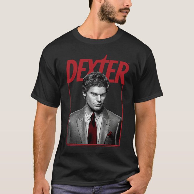 Camiseta Dexter Red Tie Portrait (Anverso)