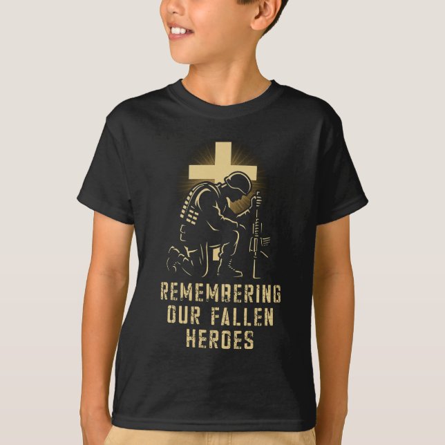 Camiseta Día de conmemoración recordando a nuestros héroes  (Anverso)