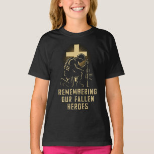 Camiseta Día de conmemoración recordando a nuestros héroes