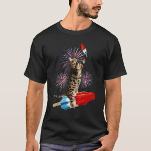 Camiseta Día de la Independencia de la Bomba Retro de Gato
