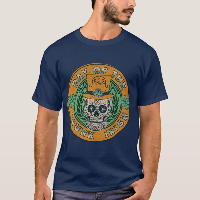 Camiseta Día de los Irlandeses Muertos bebiendo San Patrici (Anverso)
