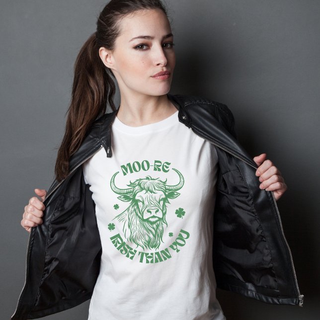 Camiseta Día de los Patrocinadores de la Vaca Verde Irlande (Funny Green Irish Highland Cow St Patricks Day T-Shirt)