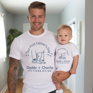 Camiseta Día de nuestro primer padre, padre/bebé de pie