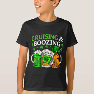 Camiseta Día de San Patricio bebiendo irlandés de crucero b