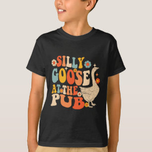 Camiseta Día de San Patricio El ganso más tonto del pub hom