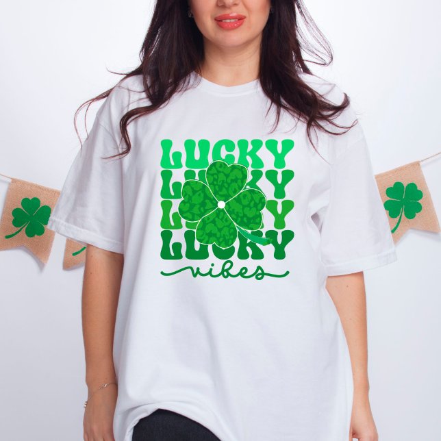 Camiseta Día de San Patricio, el leopardo verde de Vibes af (Subido por el creador)