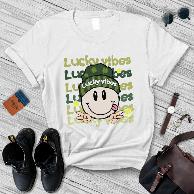 Camiseta Día de San Patricio, Lucky Vibes (Subido por el creador)