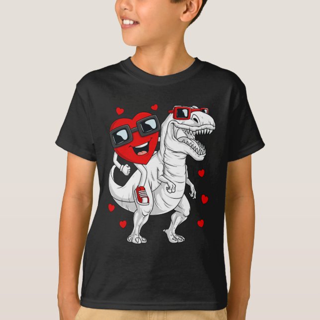 Camiseta Día de San Valentín Corazón montando Dinosaurio T  (Anverso)