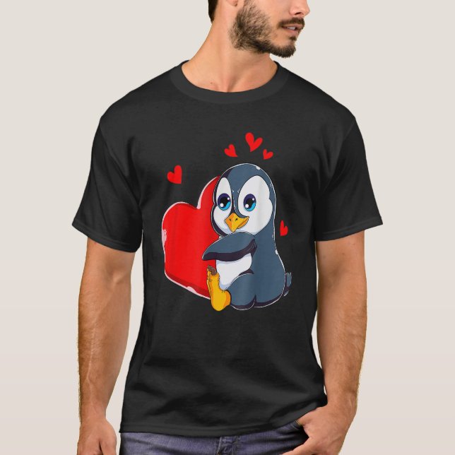 Camiseta Día de San Valentín de pingüino lindo sosteniendo  (Anverso)