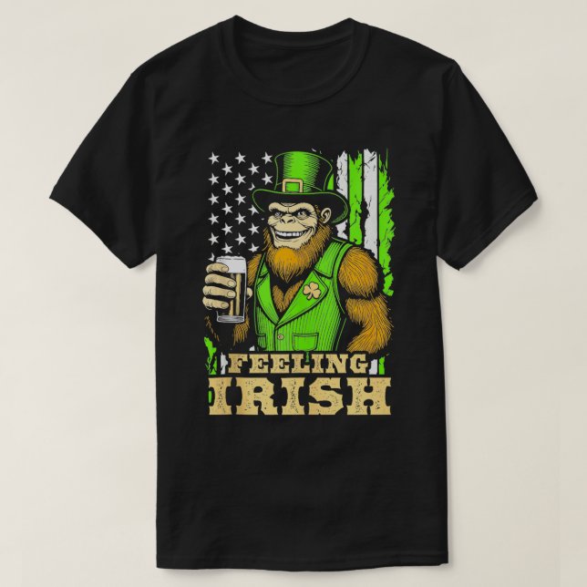 Camiseta Día de St Patricks sintiendo la bandera irlandesa  (Diseño del anverso)