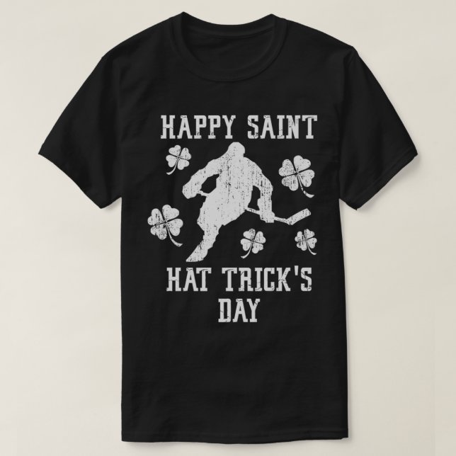 Camiseta Día De Sta Patrocinadores FELIZ SAINT GORRA TRICK (Diseño del anverso)