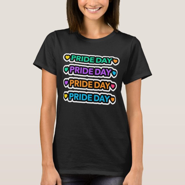 Camiseta Día del Orgullo. Orgullo LGBT+. Corazón de arcoíri (Anverso)