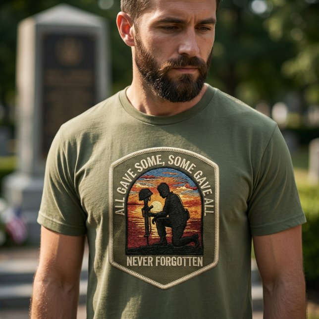 Camiseta Día del Soldado Memorial Nunca Olvidado (Subido por el creador)