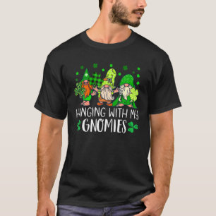 Camiseta Día Verde De Gnome St Patricks Colgando Con Mi Gno