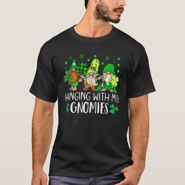 Camiseta Día Verde De Gnome St Patricks Colgando Con Mi Gno (Anverso)