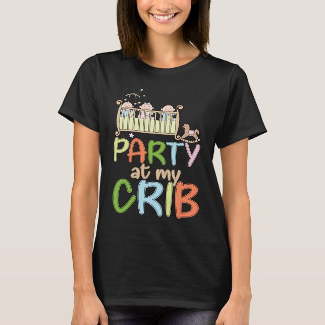 Camiseta Diaper Boy Girl Party In My Crib Wet Messy Little  (Anverso)