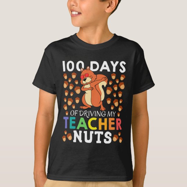 Camiseta Días De Manejar A Mi Maestra Nueces Divertidas ard (Anverso)