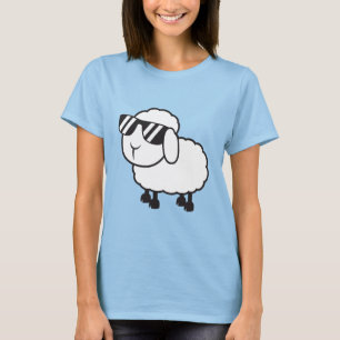 Camiseta Dibujo animado de oveja blanca linda